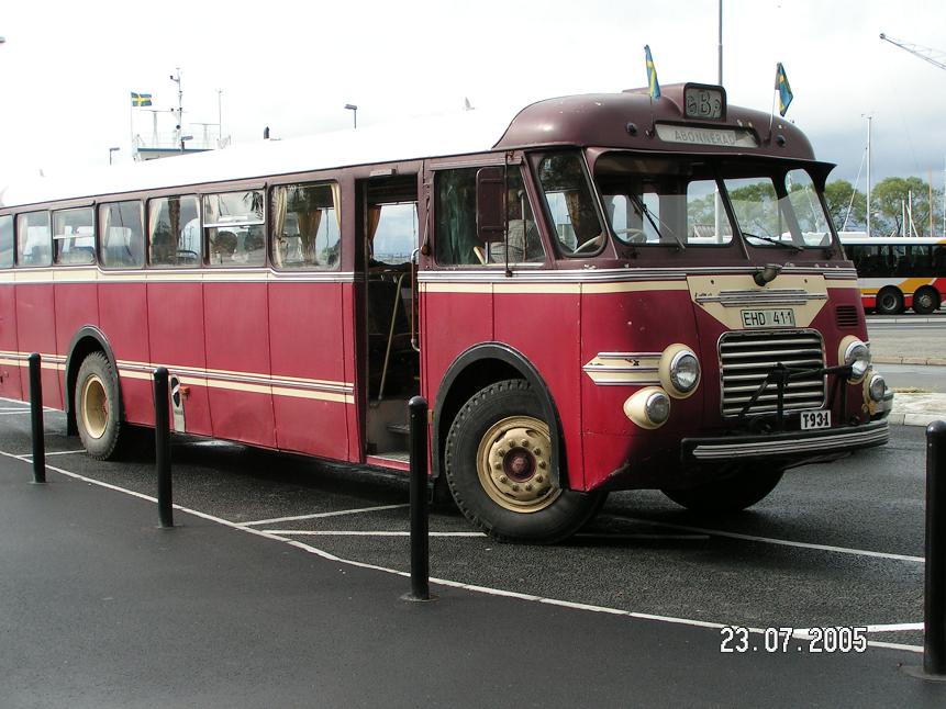 Ombyggd med dörr till höger